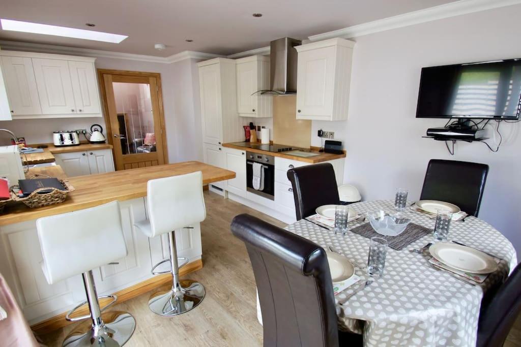 The Old Schoolhouse Lochearnhead Apartment ภายนอก รูปภาพ