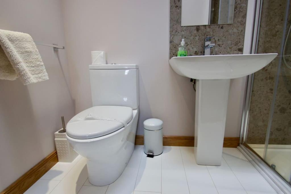 The Old Schoolhouse Lochearnhead Apartment ภายนอก รูปภาพ