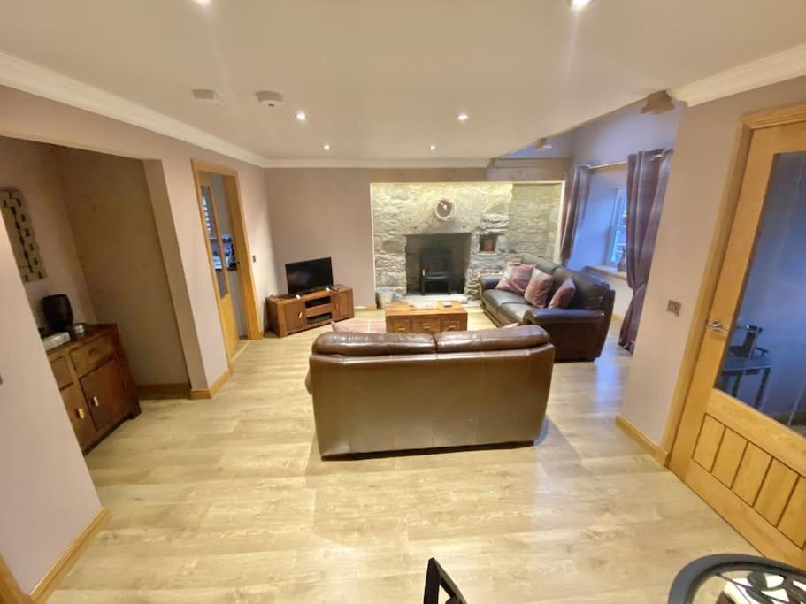 The Old Schoolhouse Lochearnhead Apartment ภายนอก รูปภาพ