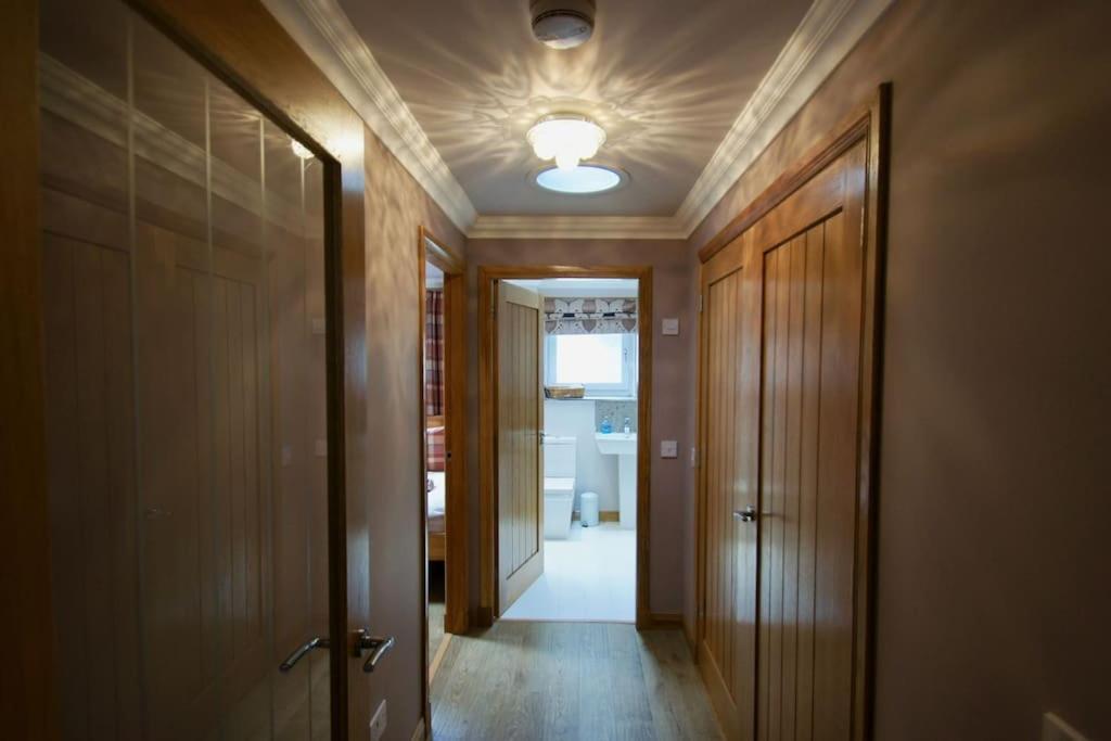 The Old Schoolhouse Lochearnhead Apartment ภายนอก รูปภาพ