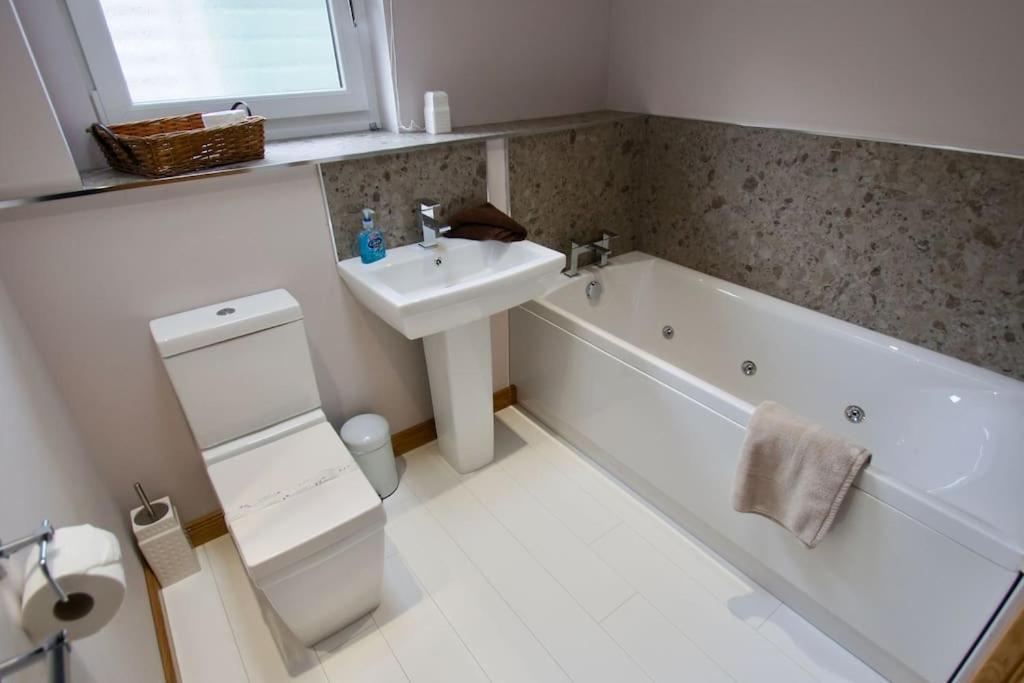 The Old Schoolhouse Lochearnhead Apartment ภายนอก รูปภาพ