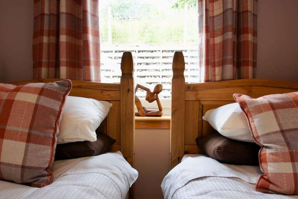 The Old Schoolhouse Lochearnhead Apartment ภายนอก รูปภาพ