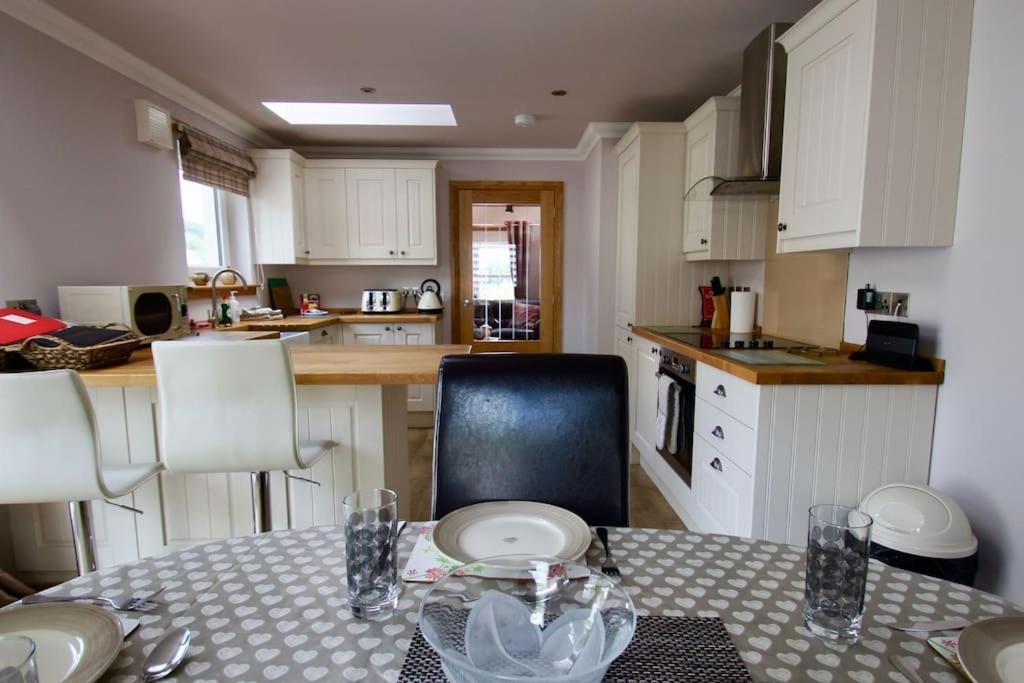 The Old Schoolhouse Lochearnhead Apartment ภายนอก รูปภาพ
