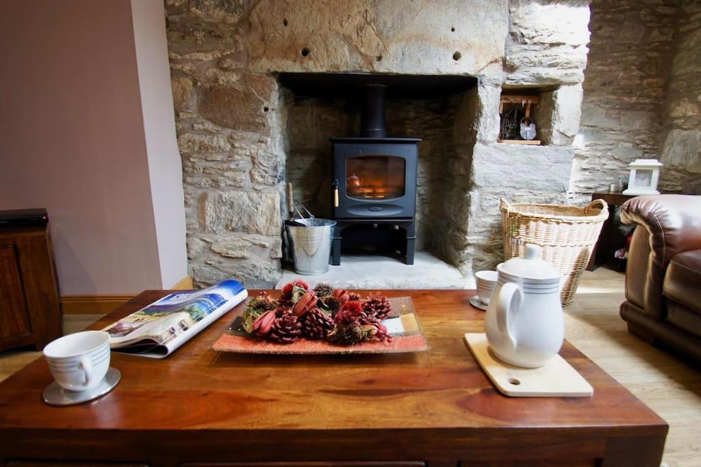 The Old Schoolhouse Lochearnhead Apartment ภายนอก รูปภาพ