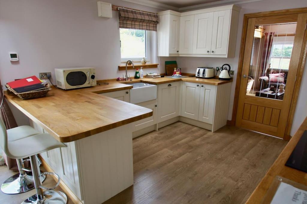 The Old Schoolhouse Lochearnhead Apartment ภายนอก รูปภาพ